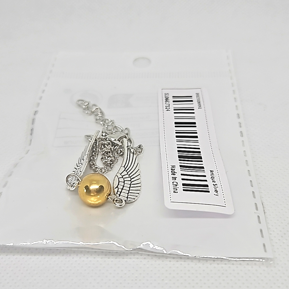 NWT Qudittich bracelet